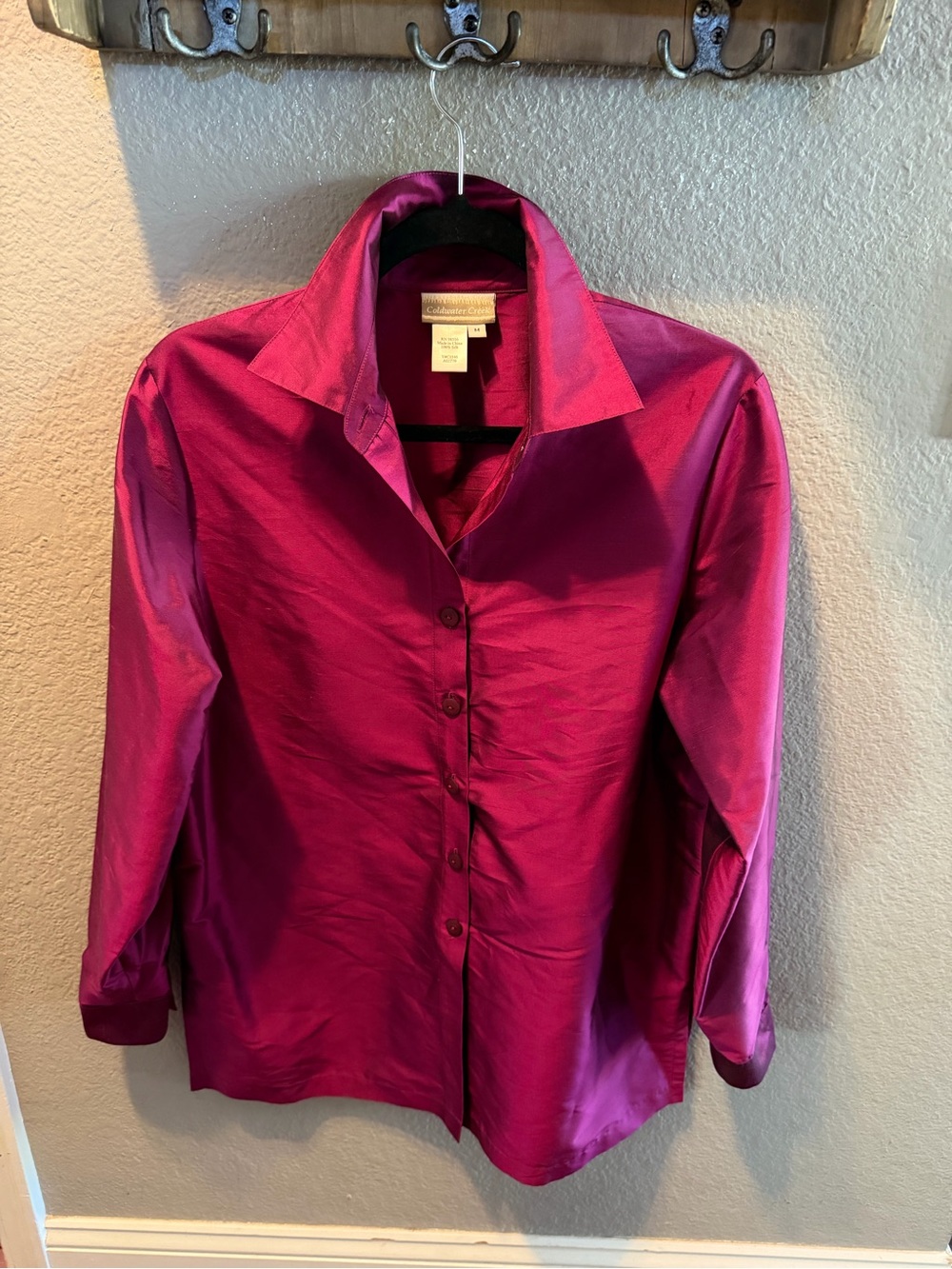 Coldwater Creek M 100% Silk Magenta Fuchsia Button Down Blouse Shirt